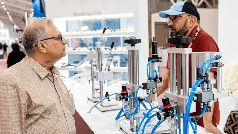 مستحضرات التجميل والعناية بالبشرة